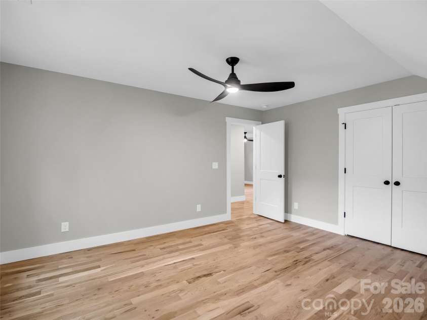 61 Laurel Lane, Black Mountain, NC 28711.  MLS# CAR4431018, YatesRealty ID 56403. 