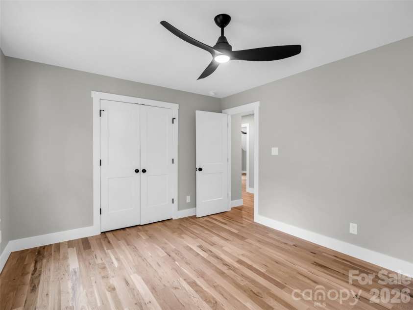 61 Laurel Lane, Black Mountain, NC 28711.  MLS# CAR4431018, YatesRealty ID 56403. 