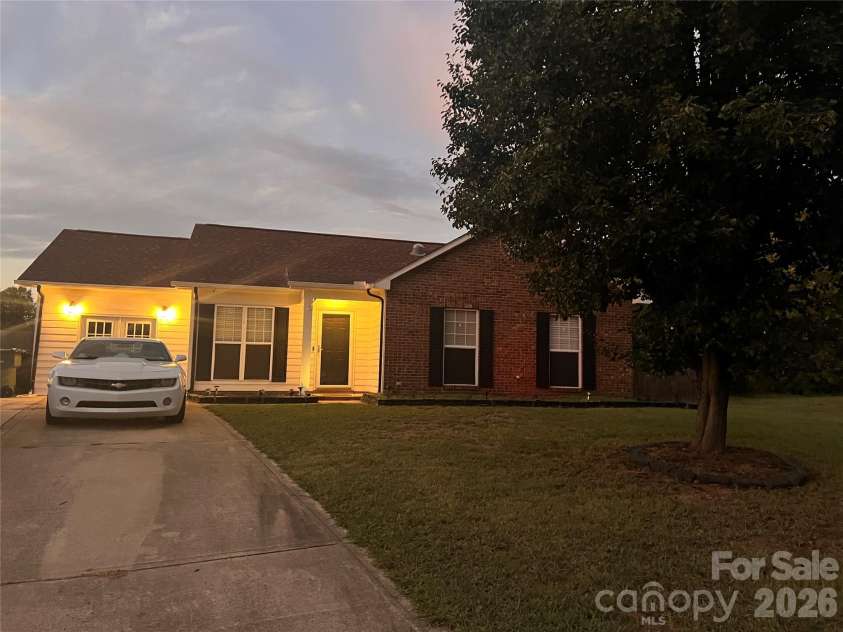 4102 Carolina Pointe Court, Concord, NC 28027.  MLS# CAR4434322, YatesRealty ID 56405. 