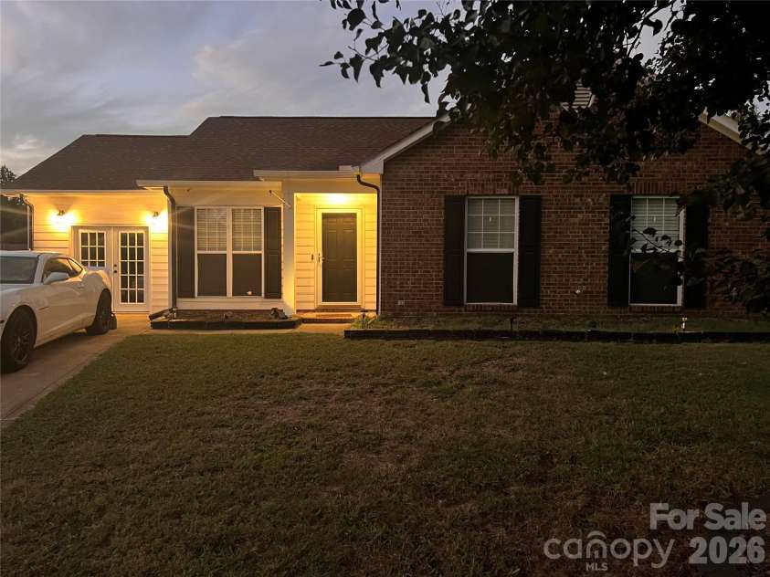 4102 Carolina Pointe Court, Concord, NC 28027.  MLS# CAR4434322, YatesRealty ID 56405. 