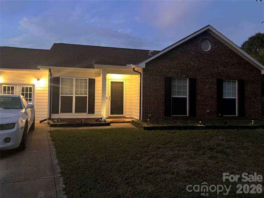4102 Carolina Pointe Court, Concord, NC 28027.  MLS# CAR4434322, YatesRealty ID 56405. 