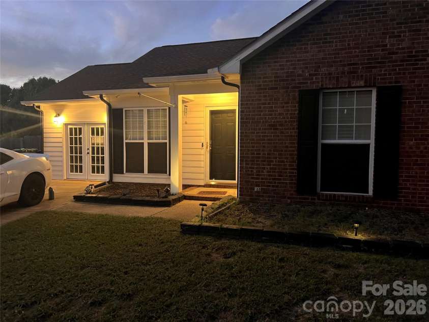 4102 Carolina Pointe Court, Concord, NC 28027.  MLS# CAR4434322, YatesRealty ID 56405. 