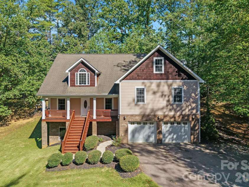 15 Hope Road, Weaverville, NC 28787.  MLS# CAR4430000, YatesRealty ID 56408. 