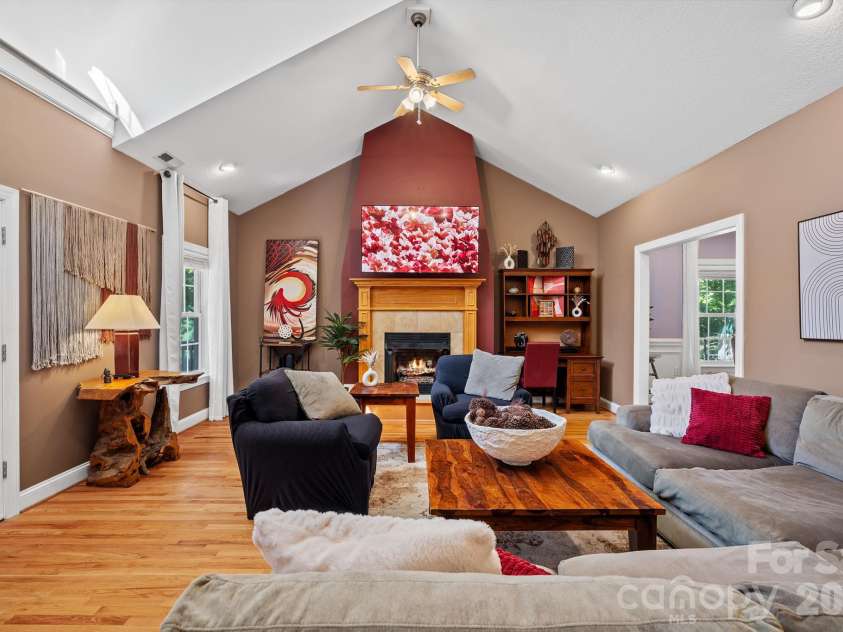15 Hope Road, Weaverville, NC 28787.  MLS# CAR4430000, YatesRealty ID 56408. 