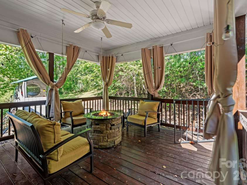 15 Hope Road, Weaverville, NC 28787.  MLS# CAR4430000, YatesRealty ID 56408. 