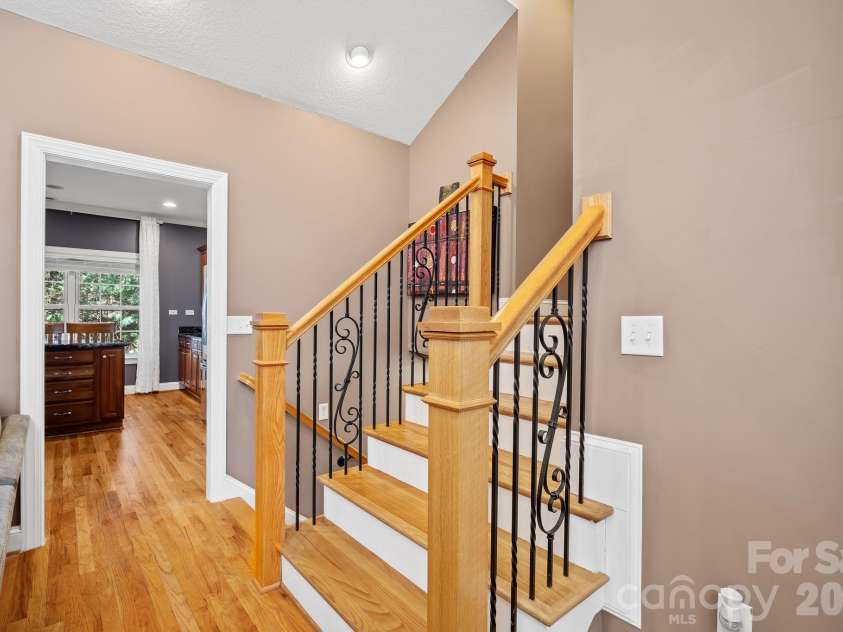 15 Hope Road, Weaverville, NC 28787.  MLS# CAR4430000, YatesRealty ID 56408. 