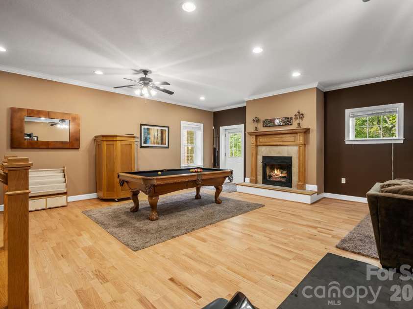 15 Hope Road, Weaverville, NC 28787.  MLS# CAR4430000, YatesRealty ID 56408. 