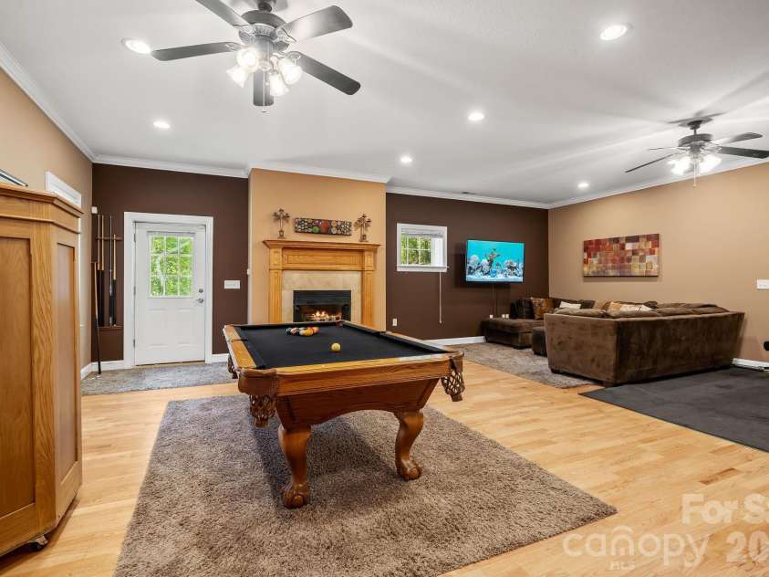 15 Hope Road, Weaverville, NC 28787.  MLS# CAR4430000, YatesRealty ID 56408. 