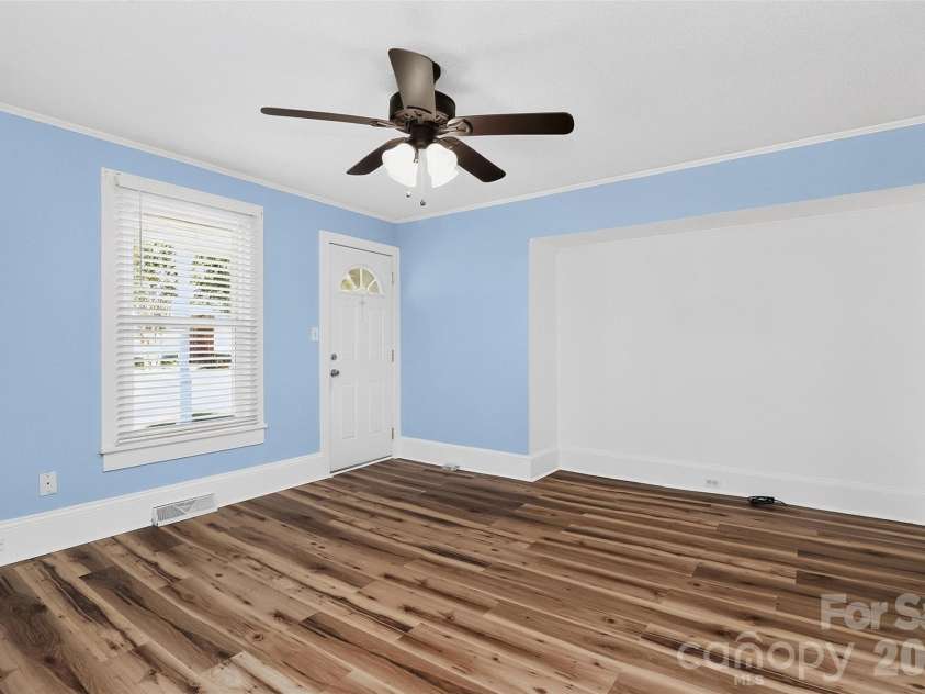502 23rd Street, Kannapolis, NC 28083.  MLS# CAR4434121, YatesRealty ID 56409. 