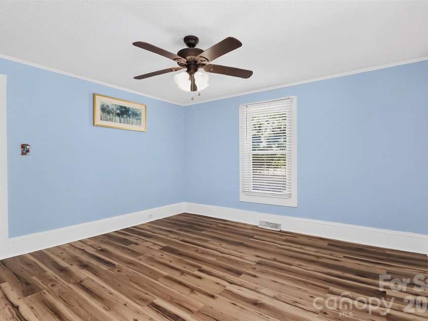 502 23rd Street, Kannapolis, NC 28083.  MLS# CAR4434121, YatesRealty ID 56409. 
