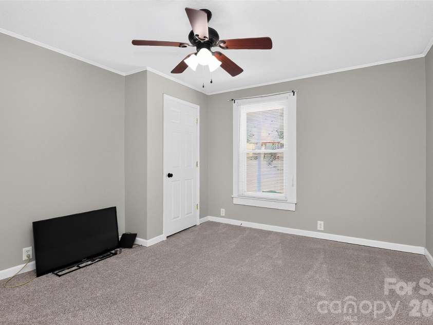 502 23rd Street, Kannapolis, NC 28083.  MLS# CAR4434121, YatesRealty ID 56409. 