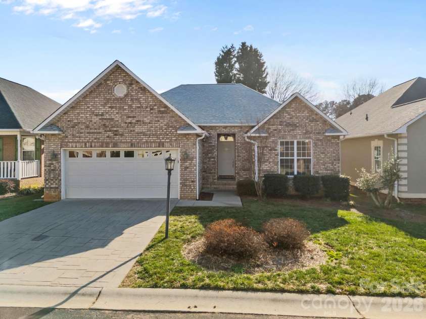 115 Birkdale Drive, Salisbury, NC 28144.  MLS# CAR4334479, YatesRealty ID 5641. 