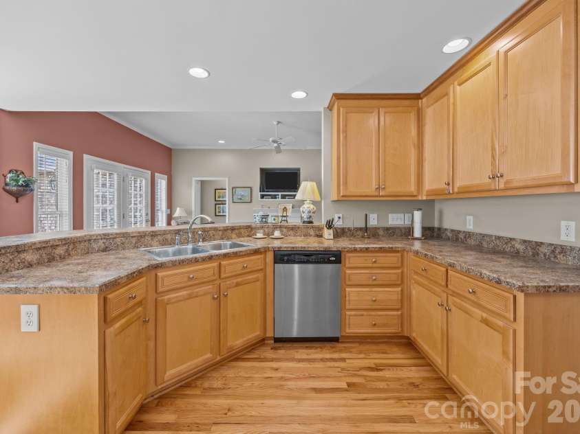 115 Birkdale Drive, Salisbury, NC 28144.  MLS# CAR4334479, YatesRealty ID 5641. 
