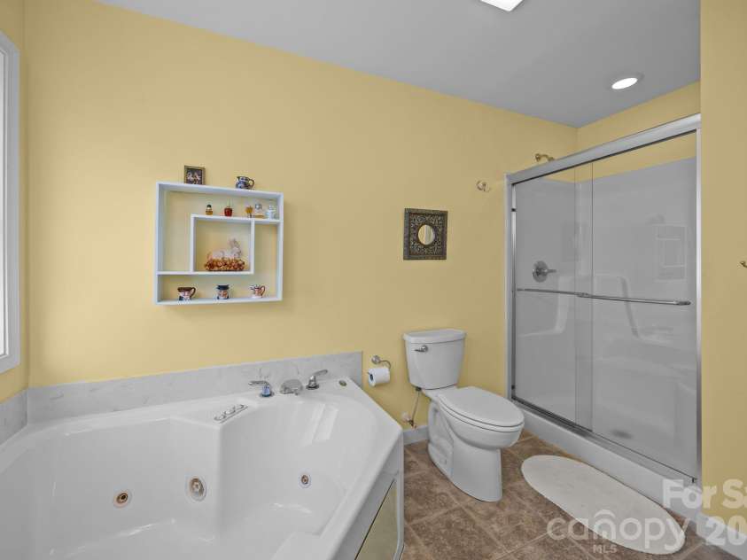 115 Birkdale Drive, Salisbury, NC 28144.  MLS# CAR4334479, YatesRealty ID 5641. 