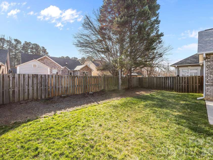 115 Birkdale Drive, Salisbury, NC 28144.  MLS# CAR4334479, YatesRealty ID 5641. 
