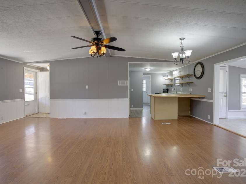 13 Woodscape Drive, Mills River, NC 29323.  MLS# CAR4239236, YatesRealty ID 5641. 