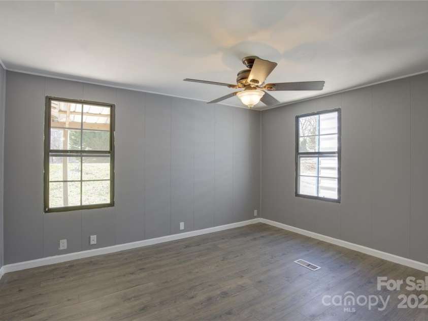 13 Woodscape Drive, Mills River, NC 29323.  MLS# CAR4239236, YatesRealty ID 5641. 