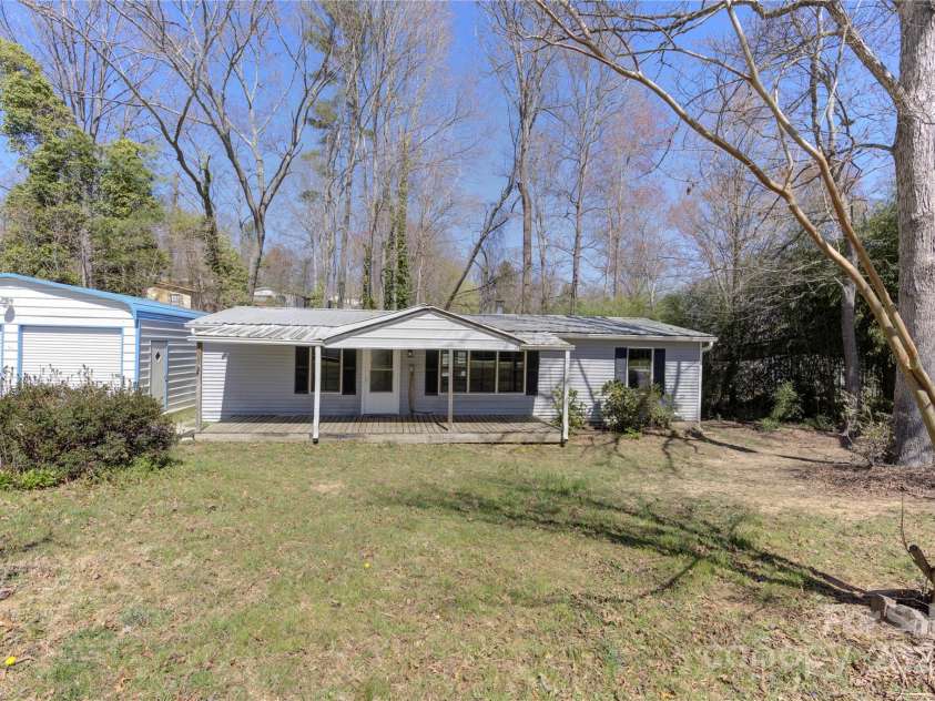 13 Woodscape Drive, Mills River, NC 29323.  MLS# CAR4239236, YatesRealty ID 5641. 