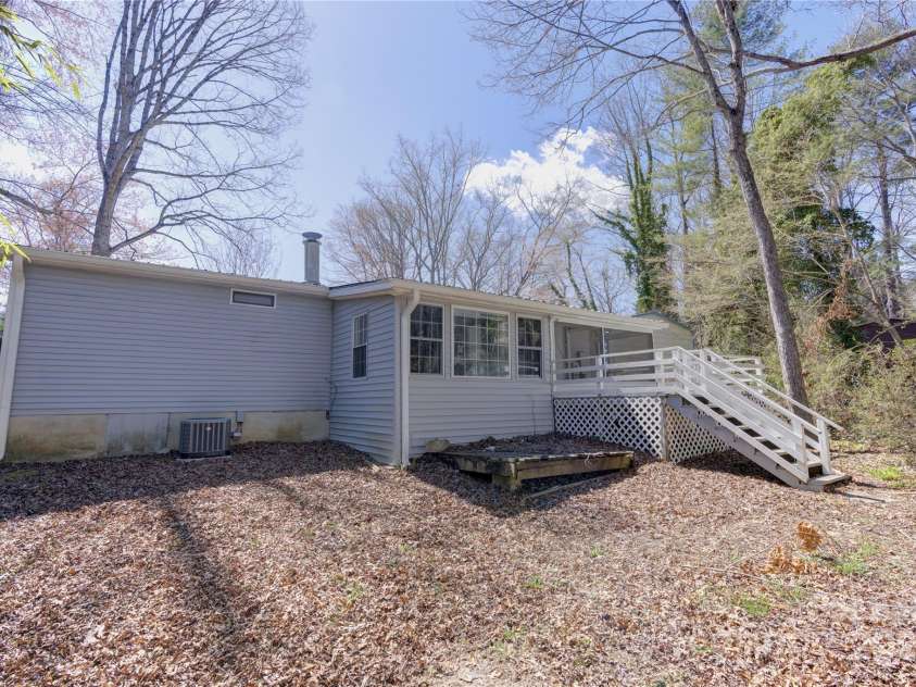 13 Woodscape Drive, Mills River, NC 29323.  MLS# CAR4239236, YatesRealty ID 5641. 