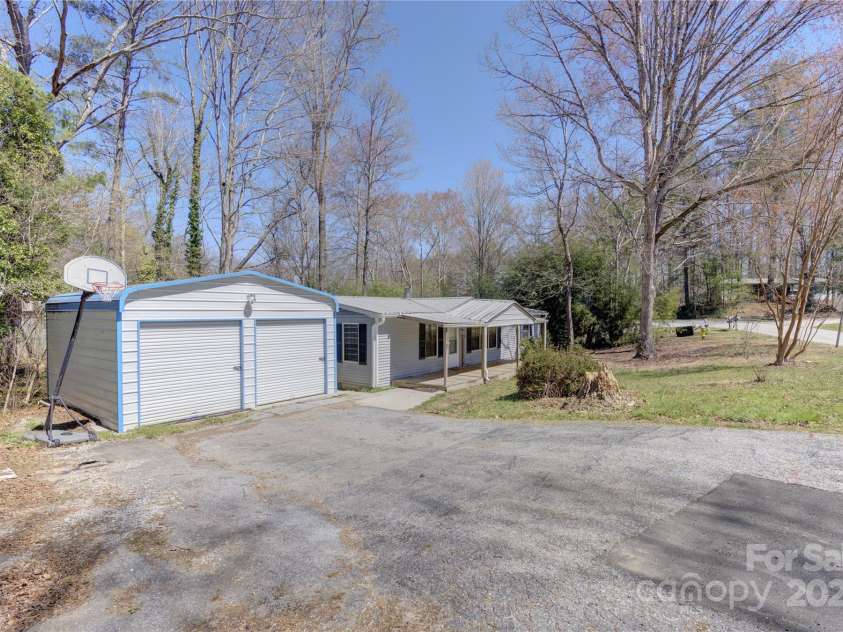 13 Woodscape Drive, Mills River, NC 29323.  MLS# CAR4239236, YatesRealty ID 5641. 