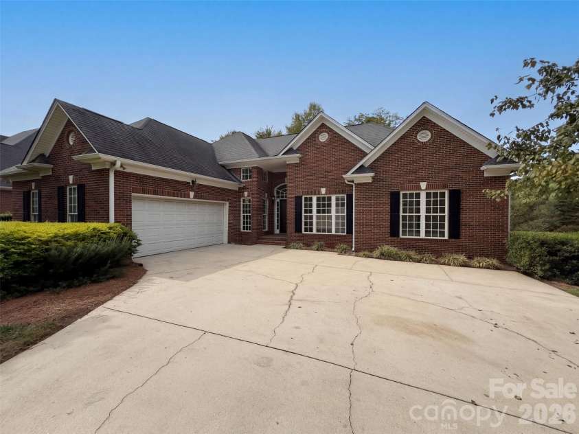 5102 Summerell Avenue, Gastonia, NC 28056.  MLS# CAR4434333, YatesRealty ID 56410. 