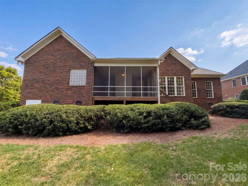 5102 Summerell Avenue, Gastonia, NC 28056.  MLS# CAR4434333, YatesRealty ID 56410. 