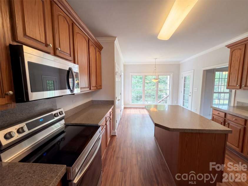 5102 Summerell Avenue, Gastonia, NC 28056.  MLS# CAR4434333, YatesRealty ID 56410. 