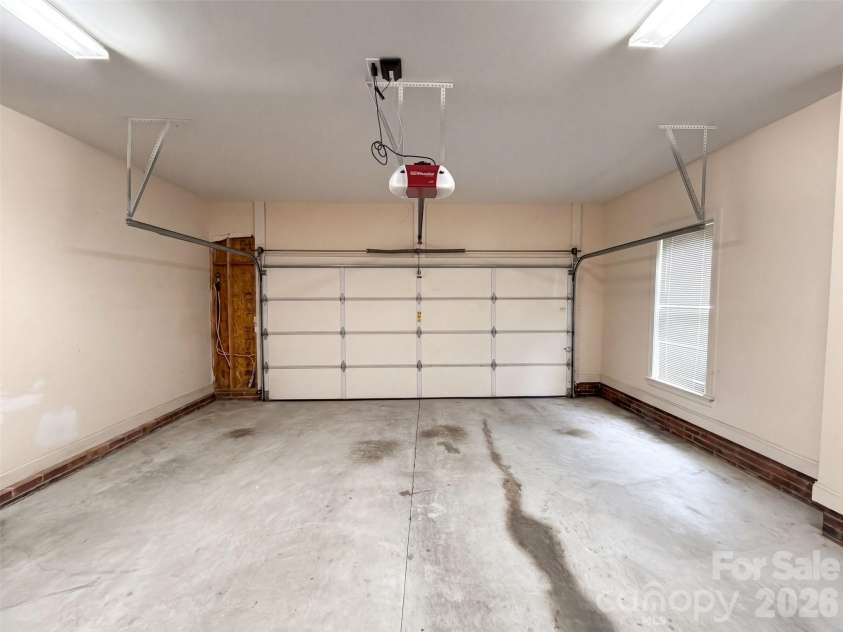 5102 Summerell Avenue, Gastonia, NC 28056.  MLS# CAR4434333, YatesRealty ID 56410. 