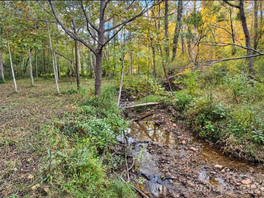 3786 US 70 Highway, Marion, NC 28752.  MLS# CAR4411713, YatesRealty ID 56412. 