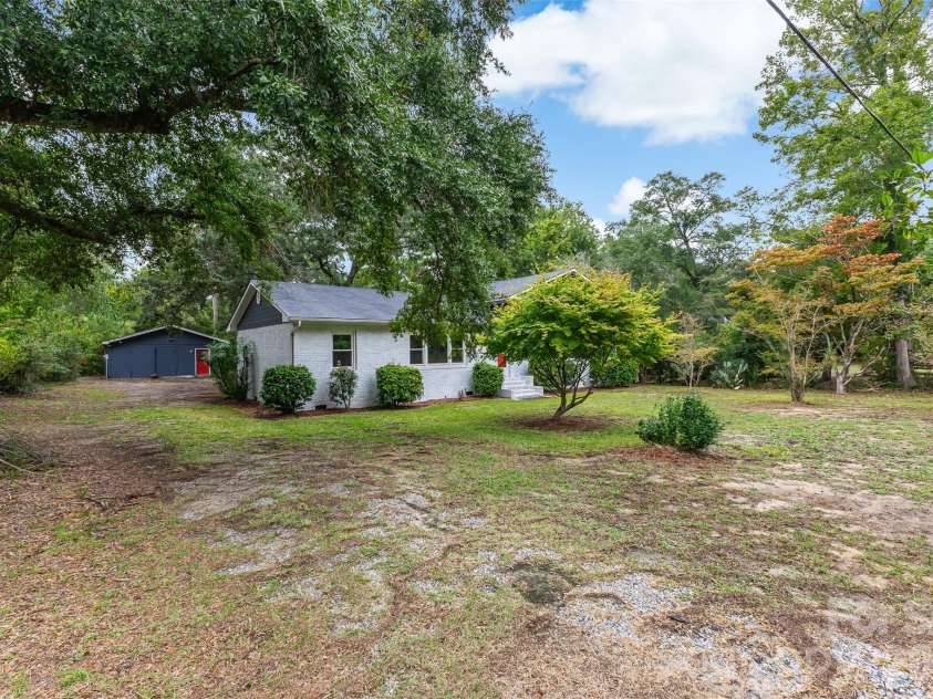929 Leonard Street, Southport, NC 28461.  MLS# CAR4432785, YatesRealty ID 56415. 
