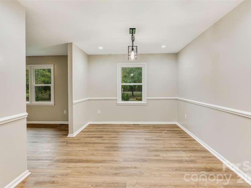 929 Leonard Street, Southport, NC 28461.  MLS# CAR4432785, YatesRealty ID 56415. 