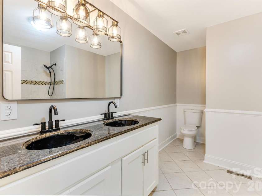 929 Leonard Street, Southport, NC 28461.  MLS# CAR4432785, YatesRealty ID 56415. 