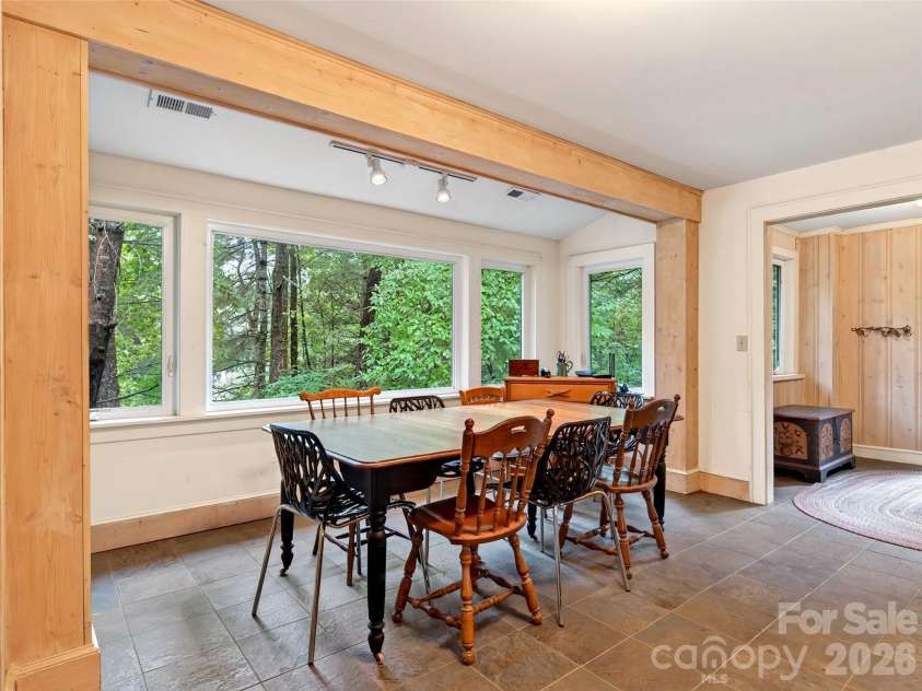 138 Gowan Point, Marion, NC 28752.  MLS# CAR4434012, YatesRealty ID 56416. 