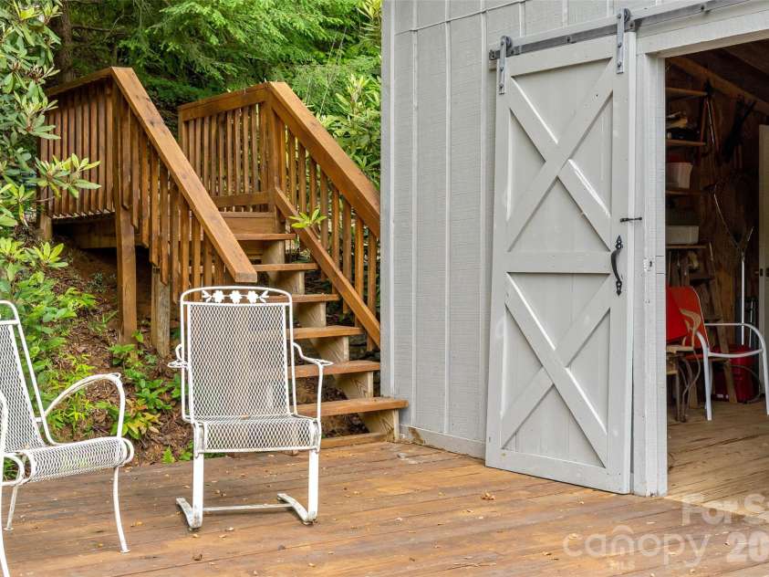 138 Gowan Point, Marion, NC 28752.  MLS# CAR4434012, YatesRealty ID 56416. 