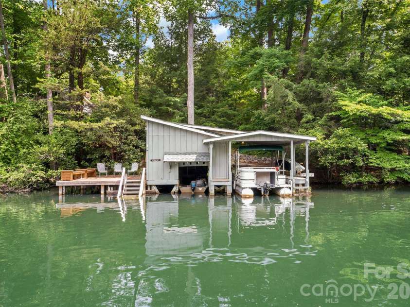 138 Gowan Point, Marion, NC 28752.  MLS# CAR4434012, YatesRealty ID 56416. 