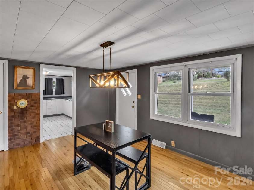 280 Mingus Street, Canton, NC 28716.  MLS# CAR4434335, YatesRealty ID 56417. 