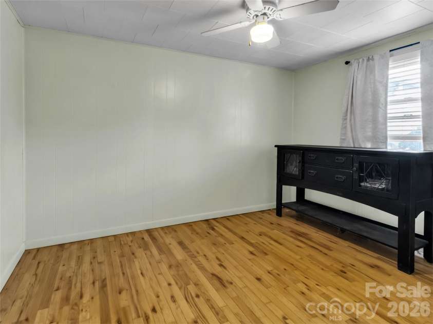 280 Mingus Street, Canton, NC 28716.  MLS# CAR4434335, YatesRealty ID 56417. 