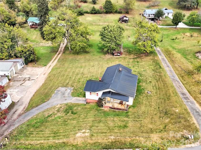 280 Mingus Street, Canton, NC 28716.  MLS# CAR4434335, YatesRealty ID 56417. 
