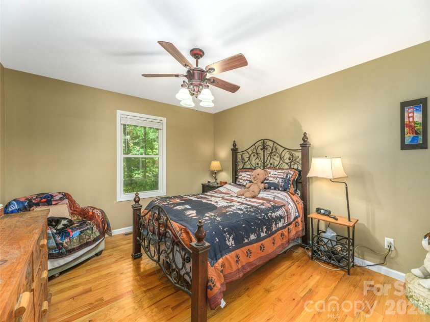 222 Serenity Drive, Waynesville, NC 28785.  MLS# CAR4433112, YatesRealty ID 56418. 