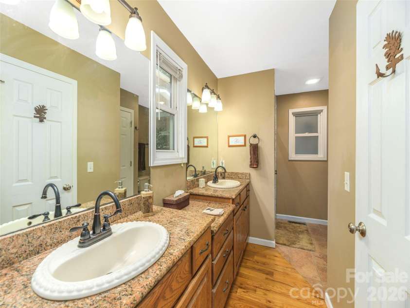 222 Serenity Drive, Waynesville, NC 28785.  MLS# CAR4433112, YatesRealty ID 56418. 