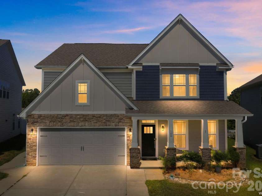 180 Longleaf Drive, Mooresville, NC 28117.  MLS# CAR4425450, YatesRealty ID 56419. 