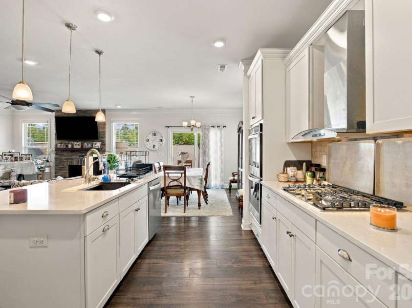 180 Longleaf Drive, Mooresville, NC 28117.  MLS# CAR4425450, YatesRealty ID 56419. 