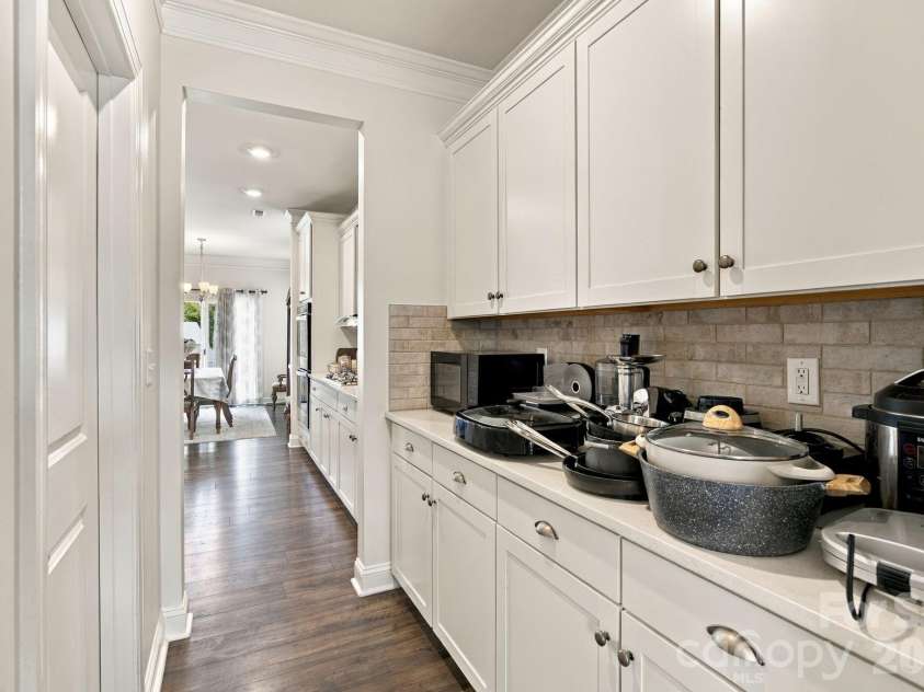180 Longleaf Drive, Mooresville, NC 28117.  MLS# CAR4425450, YatesRealty ID 56419. 