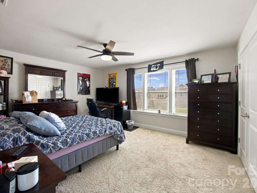 180 Longleaf Drive, Mooresville, NC 28117.  MLS# CAR4425450, YatesRealty ID 56419. 
