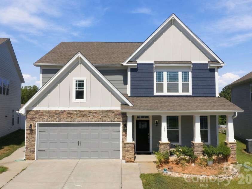 180 Longleaf Drive, Mooresville, NC 28117.  MLS# CAR4425450, YatesRealty ID 56419. 