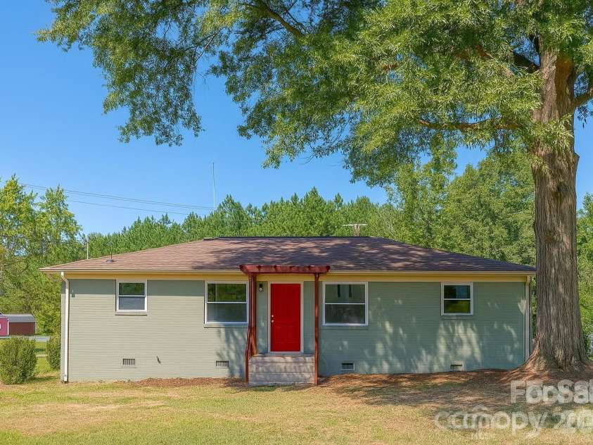 108 Little Texas Road, Kannapolis, NC 28083.  MLS# CAR4335230, YatesRealty ID 5642. 