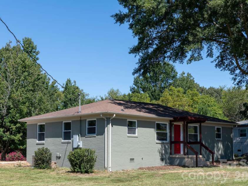 108 Little Texas Road, Kannapolis, NC 28083.  MLS# CAR4335230, YatesRealty ID 5642. 