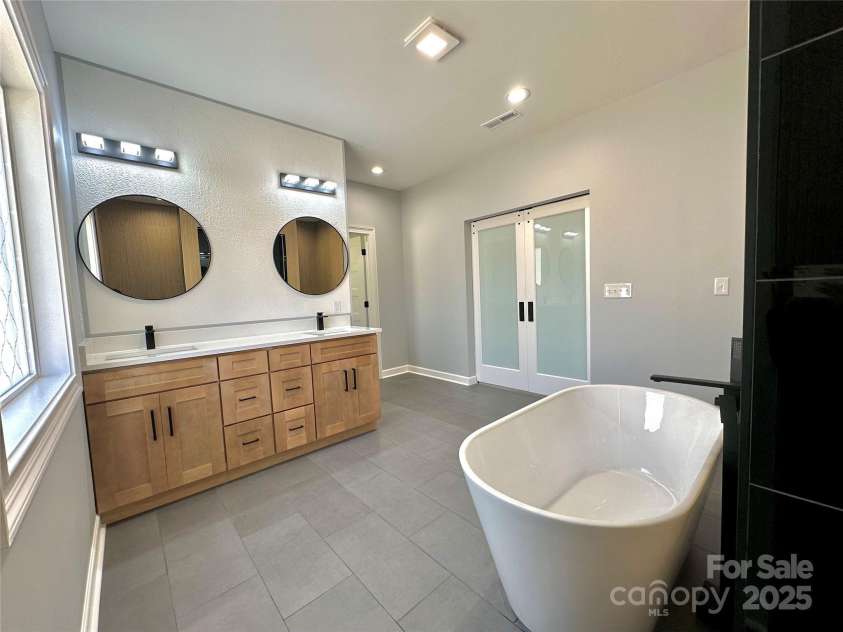 167 Harbor Point Drive, Cherryville, NC 28021.  MLS# CAR4235437, YatesRealty ID 5642. 