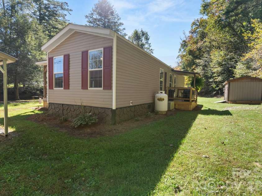 99 Lynn Lane, Glade Valley, NC 28627.  MLS# CAR4434357, YatesRealty ID 56422. 