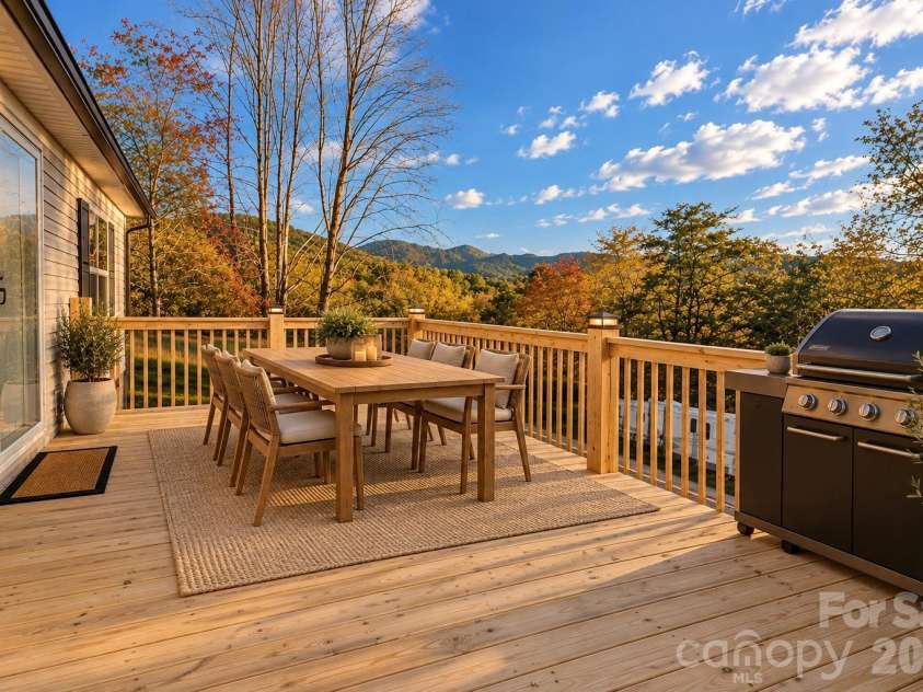 70 Windy Hill Lane, Canton, NC 28716.  MLS# CAR4434362, YatesRealty ID 56424. 